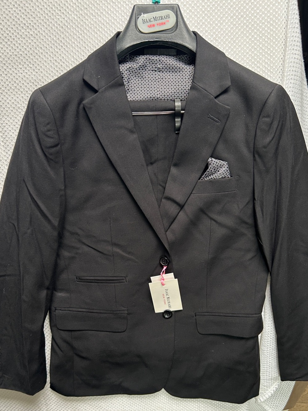 Isaac Mizrahi Black Boy’s 2 button Slim Suit with Pocket Square. Size 14. NWT